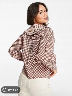 Neon Rose Checkerboard Print Button-Up Blouse in Brown & Cream